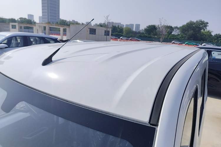 Used Wuling Zhiguang New Energy 2025 Standard Model Roof