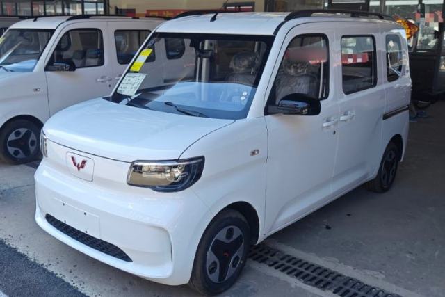 Used Wuling Zhiguang New Energy 2025 Model 305km Ambitious Edition