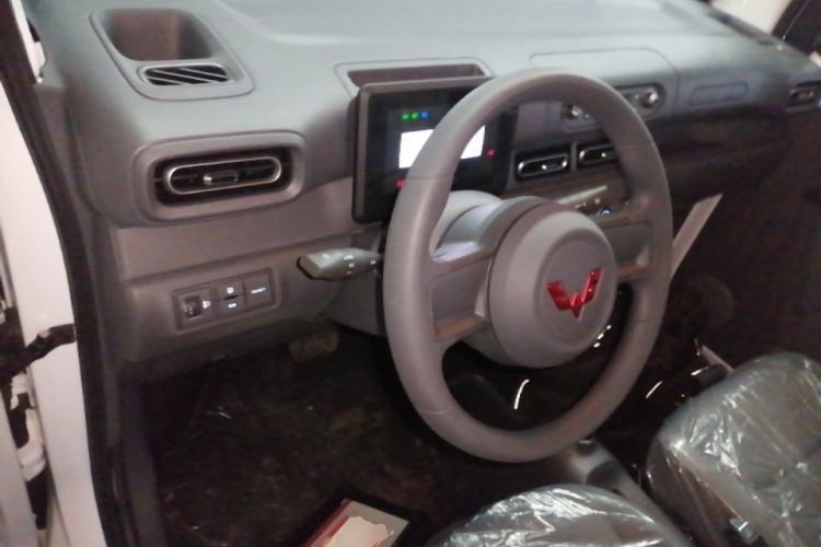 Used Wuling Zhiguang New Energy 2025 Comfort Model Steering Wheel