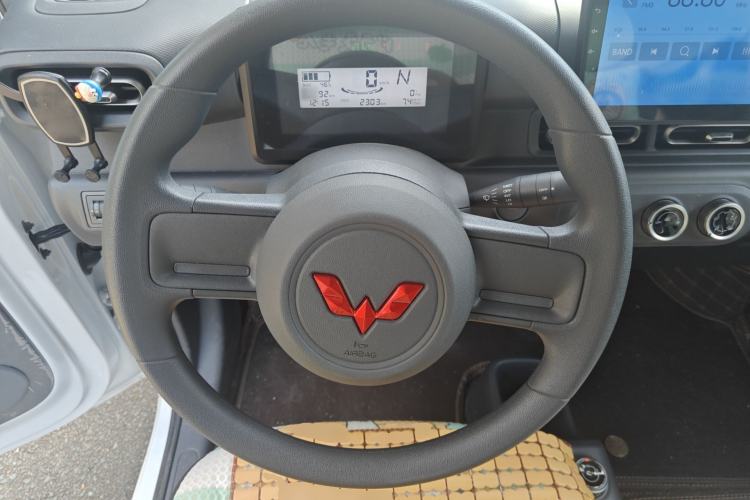 Used Wuling Zhiguang New Energy 2025 Standard Model Steering Wheel