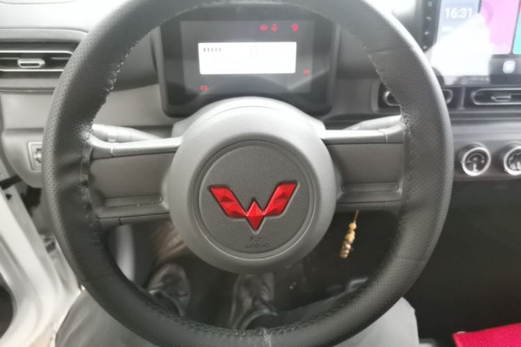 Used Wuling Zhiguang New Energy 2025 Comfort Model Steering Wheel