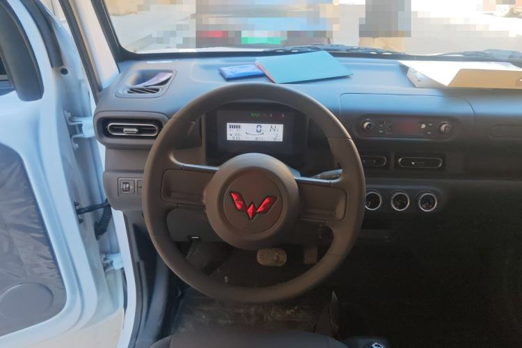 Used Wuling Zhiguang New Energy 2025 Standard Model Steering Wheel