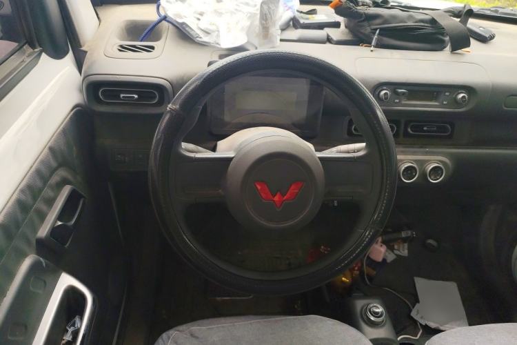 Used Wuling Zhiguang New Energy 2025 Standard Model Steering Wheel