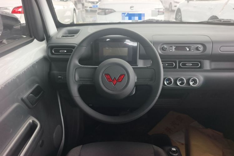 Used Wuling Zhiguang New Energy 2025 Standard Model Steering Wheel
