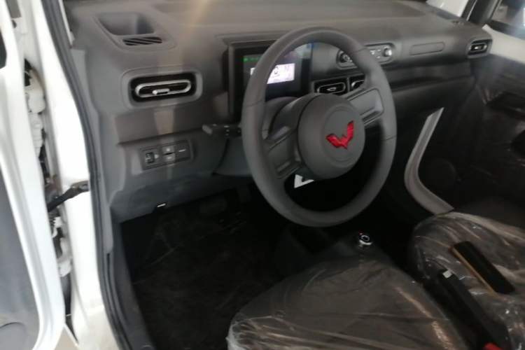 Used Wuling Zhiguang New Energy 2025 Comfort Model Steering Wheel