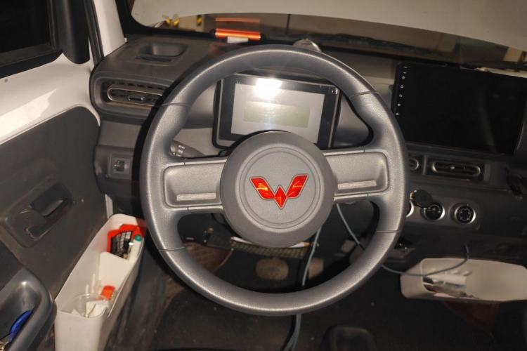 Used Wuling Zhiguang New Energy 2025 Standard Model Steering Wheel