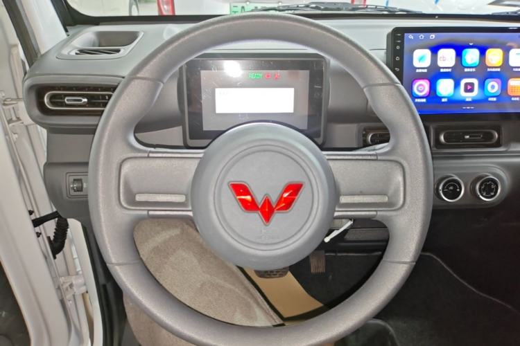 Used Wuling Zhiguang New Energy 2025 Standard Model Steering Wheel