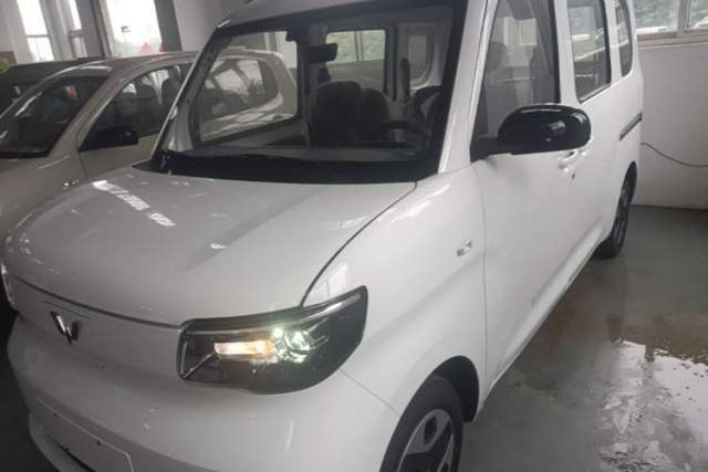 Used Wuling Zhiguang New Energy 2025 Model 305km Ambitious Edition