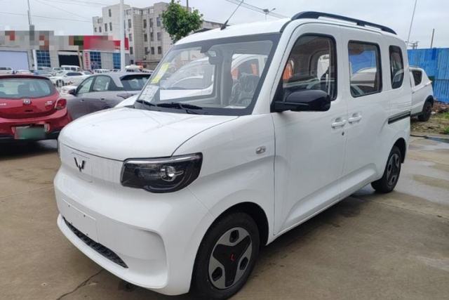 Used Wuling Zhiguang New Energy 2025 Model 305km Ambitious Edition