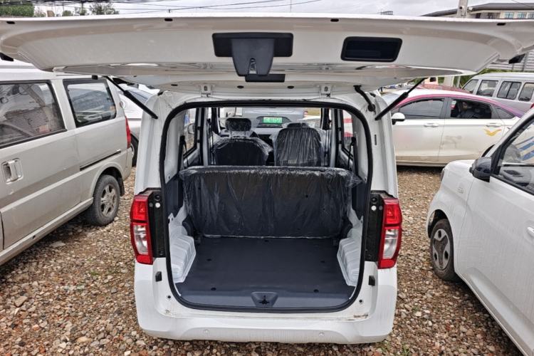 Used Wuling Zhiguang New Energy 2025 Model 305km Ambitious Edition Trunk