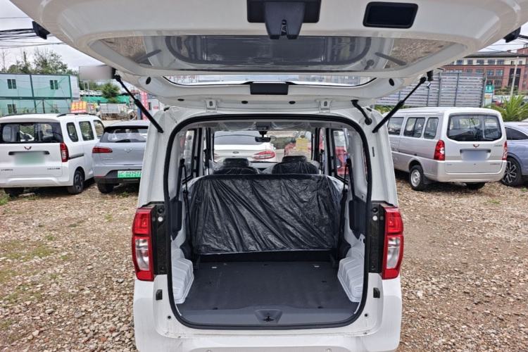 Used Wuling Zhiguang New Energy 2025 Model 305km Ambitious Edition Trunk