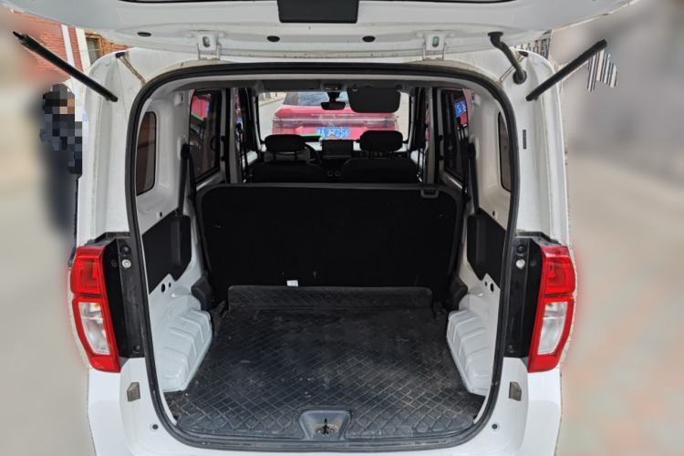 Used Wuling Zhiguang New Energy 2025 Standard Model Trunk