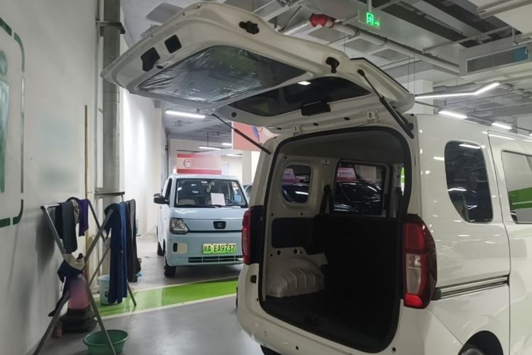 Used Wuling Zhiguang New Energy 2025 Standard Model Trunk
