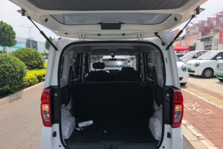Used Wuling Zhiguang New Energy 2025 Model 305km Ambitious Edition Trunk