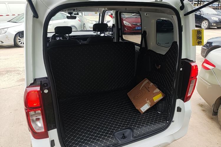 Used Wuling Zhiguang New Energy 2025 Standard Model Trunk