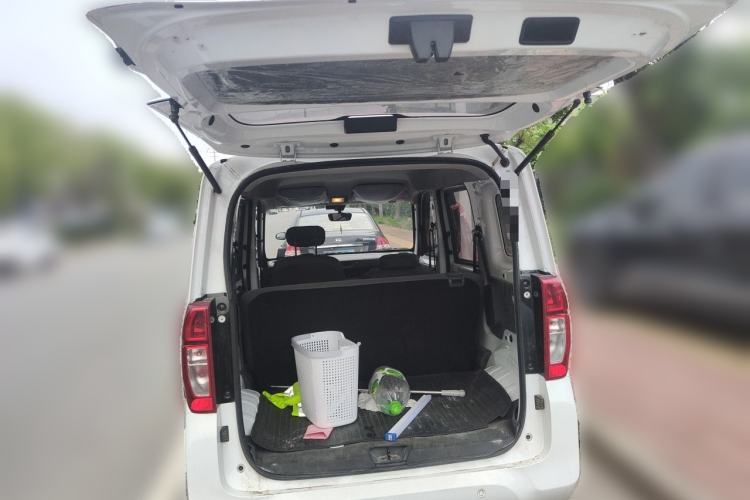 Used Wuling Zhiguang New Energy 2025 Standard Model Trunk