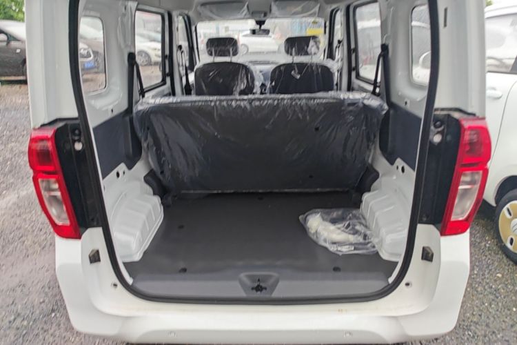 Used Wuling Zhiguang New Energy 2025 Model 305km Ambitious Edition Trunk