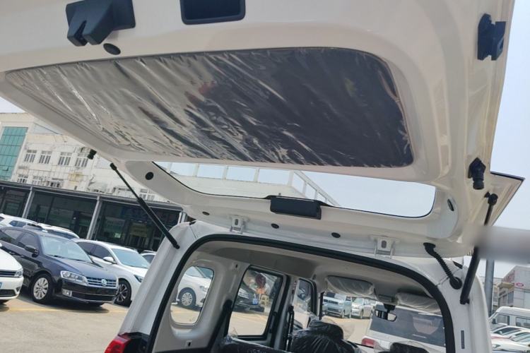 Used Wuling Zhiguang New Energy 2025 Comfort Model Trunk