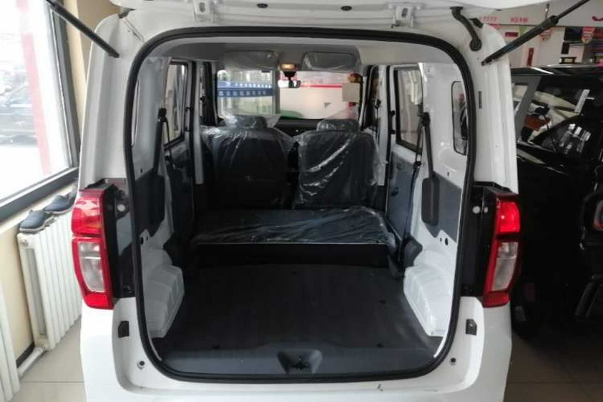 Used Wuling Zhiguang New Energy 2025 Comfort Model Trunk