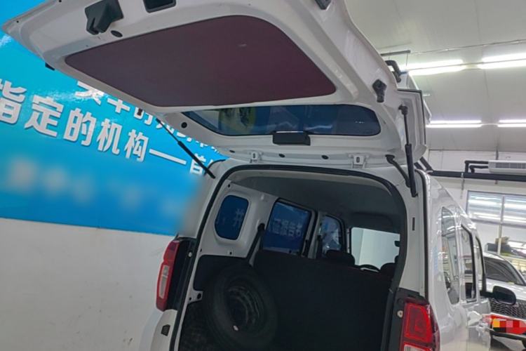 Used Wuling Zhiguang New Energy 2025 Standard Model Trunk