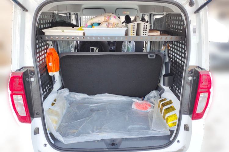 Used Wuling Zhiguang New Energy 2025 Model 305km Ambitious Edition Trunk