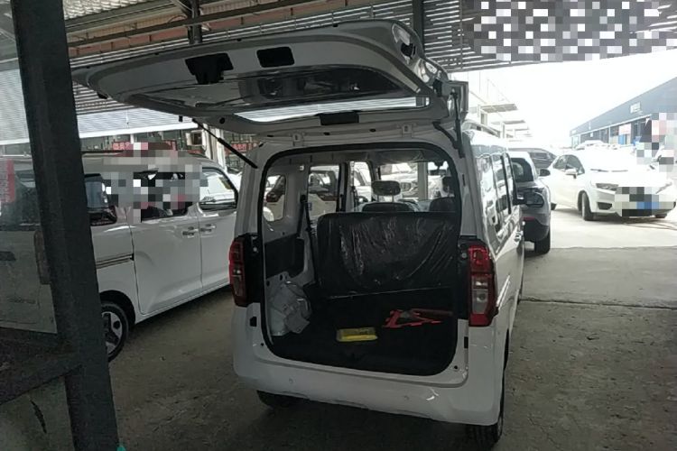 Used Wuling Zhiguang New Energy 2025 Model 305km Ambitious Edition Trunk