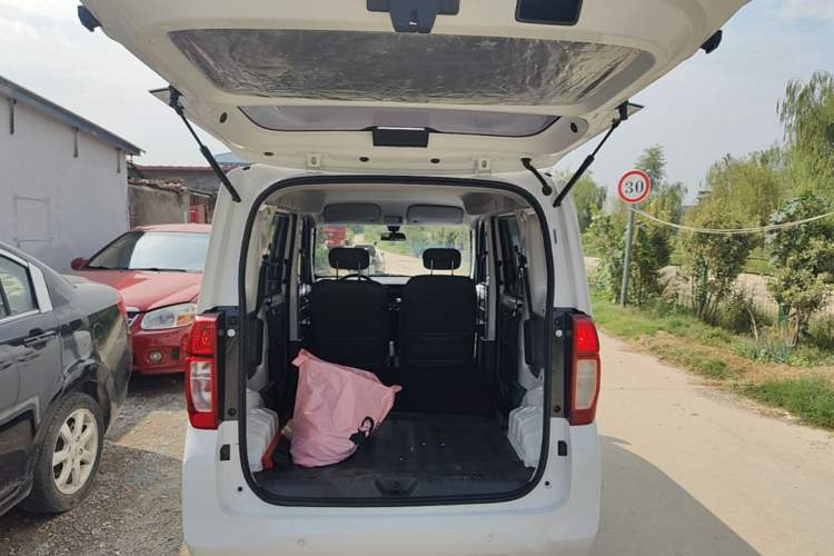 Used Wuling Zhiguang New Energy 2025 Standard Model Trunk
