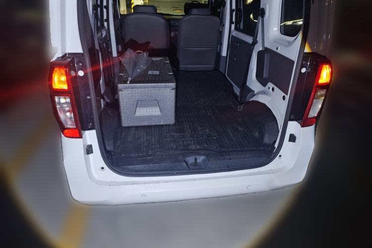 Used Wuling Zhiguang New Energy 2025 Model 305km Ambitious Edition Trunk