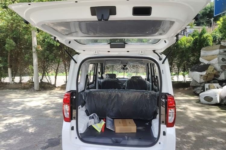 Used Wuling Zhiguang New Energy 2025 Model 305km Ambitious Edition Trunk