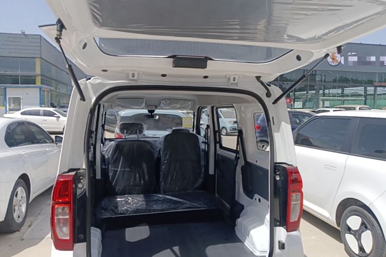 Used Wuling Zhiguang New Energy 2025 Model 305km Ambitious Edition Trunk