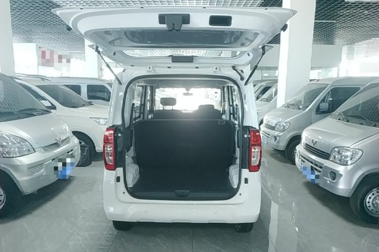 Used Wuling Zhiguang New Energy 2025 Model 305km Ambitious Edition Trunk