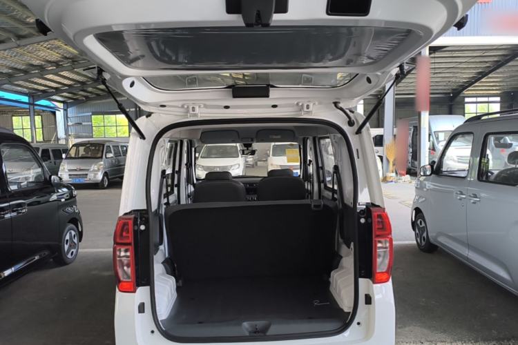 Used Wuling Zhiguang New Energy 2025 Model 305km Ambitious Edition Trunk