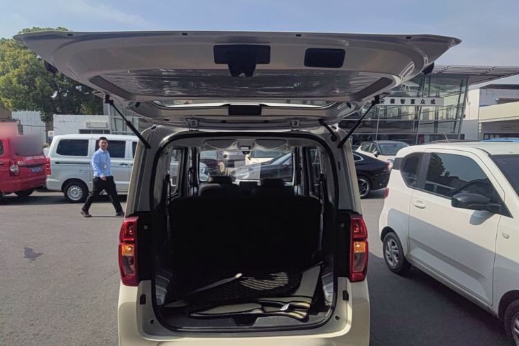 Used Wuling Zhiguang New Energy 2025 Comfort Model Trunk