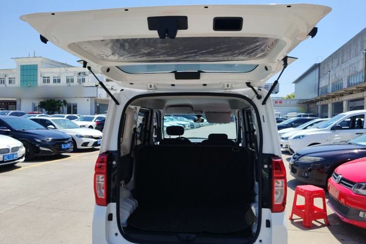 Used Wuling Zhiguang New Energy 2025 Standard Model Trunk