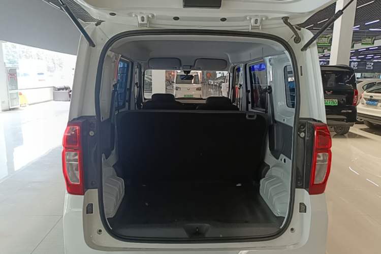 Used Wuling Zhiguang New Energy 2025 Comfort Model Trunk