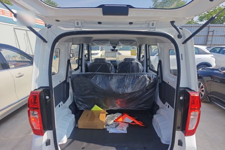 Used Wuling Zhiguang New Energy 2025 Model 305km Ambitious Edition Trunk