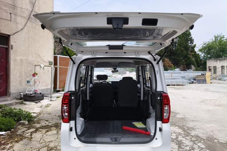 Used Wuling Zhiguang New Energy 2025 Comfort Model Trunk