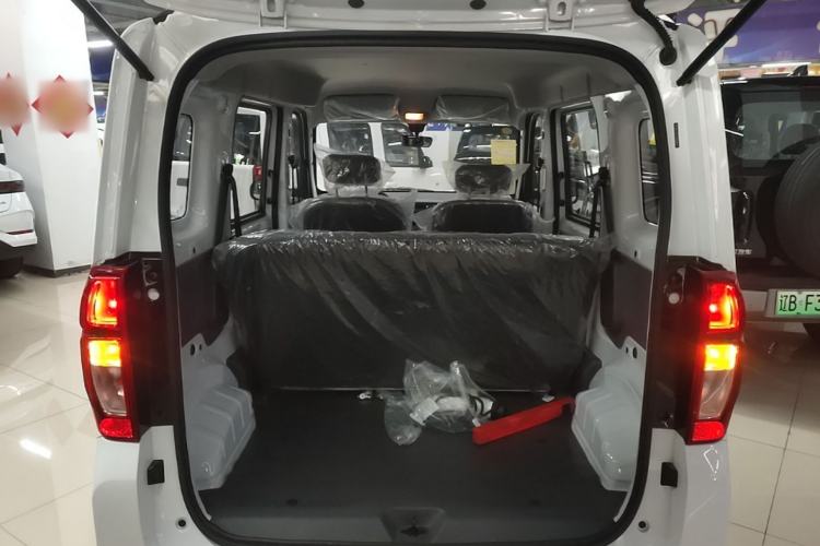 Used Wuling Zhiguang New Energy 2025 Model 305km Ambitious Edition Trunk