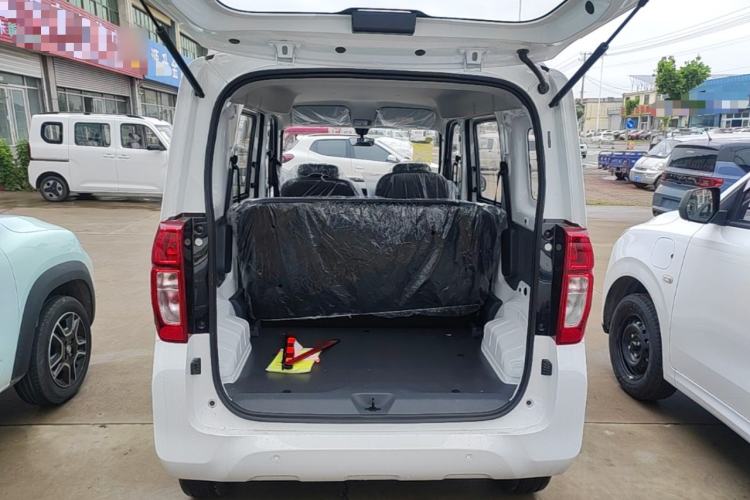 Used Wuling Zhiguang New Energy 2025 Model 305km Ambitious Edition Trunk
