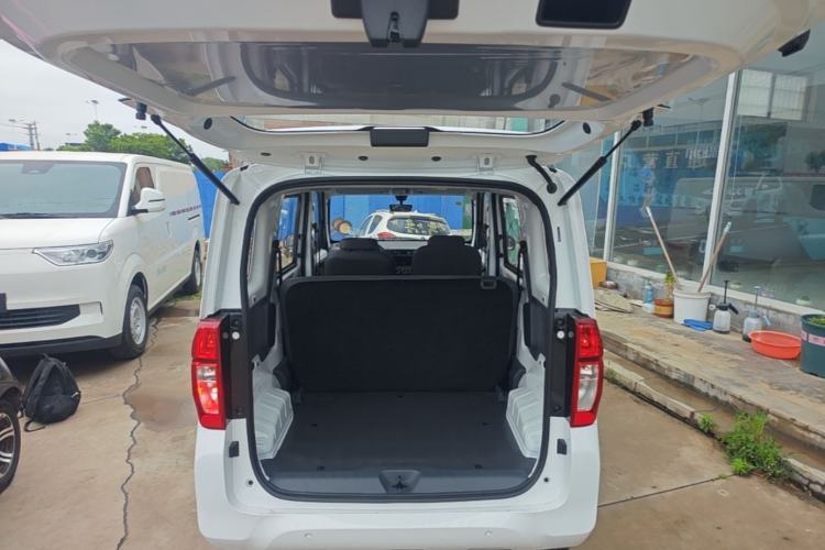Used Wuling Zhiguang New Energy 2025 Model 305km Ambitious Edition Trunk