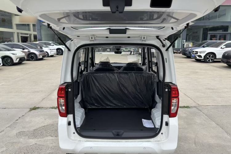 Used Wuling Zhiguang New Energy 2025 Model 305km Ambitious Edition Trunk