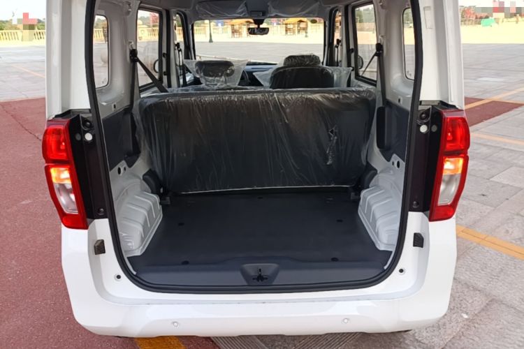 Used Wuling Zhiguang New Energy 2025 Model 305km Ambitious Edition Trunk