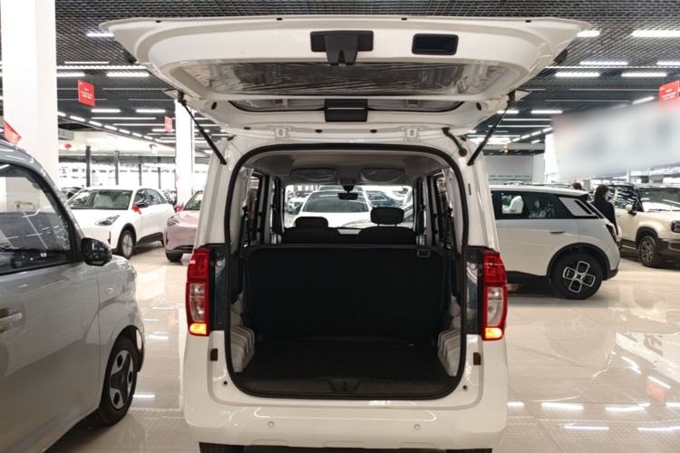 Used Wuling Zhiguang New Energy 2025 Comfort Model Trunk