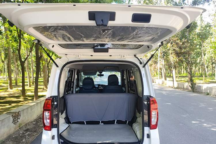 Used Wuling Zhiguang New Energy 2025 Standard Model Trunk