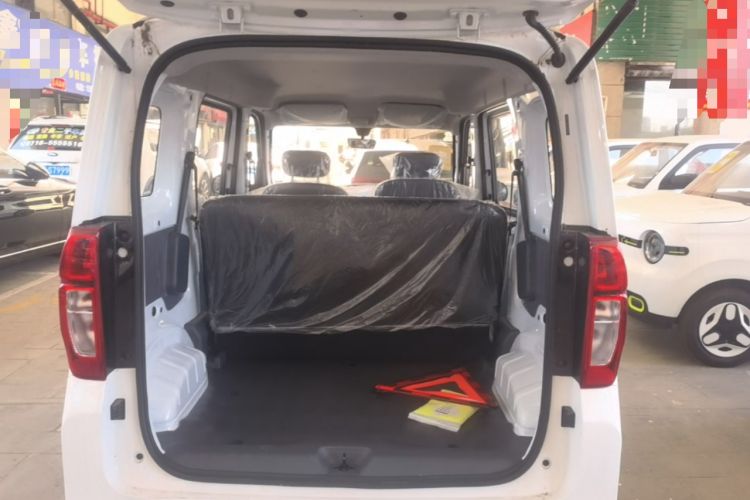 Used Wuling Zhiguang New Energy 2025 Model 305km Ambitious Edition Trunk