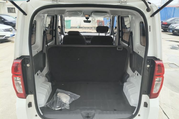 Used Wuling Zhiguang New Energy 2025 Comfort Model Trunk