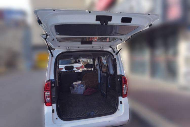 Used Wuling Zhiguang New Energy 2025 Standard Model Trunk