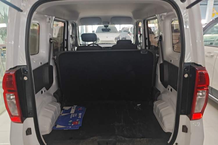 Used Wuling Zhiguang New Energy 2025 Comfort Model Trunk