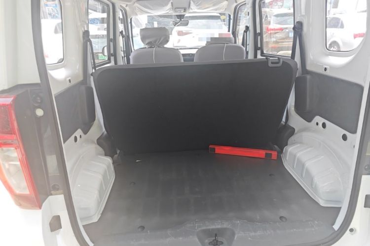 Used Wuling Zhiguang New Energy 2025 Model 305km Ambitious Edition Trunk