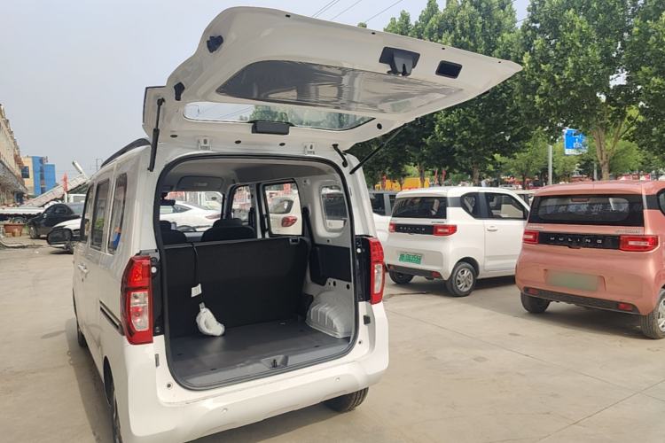 Used Wuling Zhiguang New Energy 2025 Model 305km Ambitious Edition Trunk